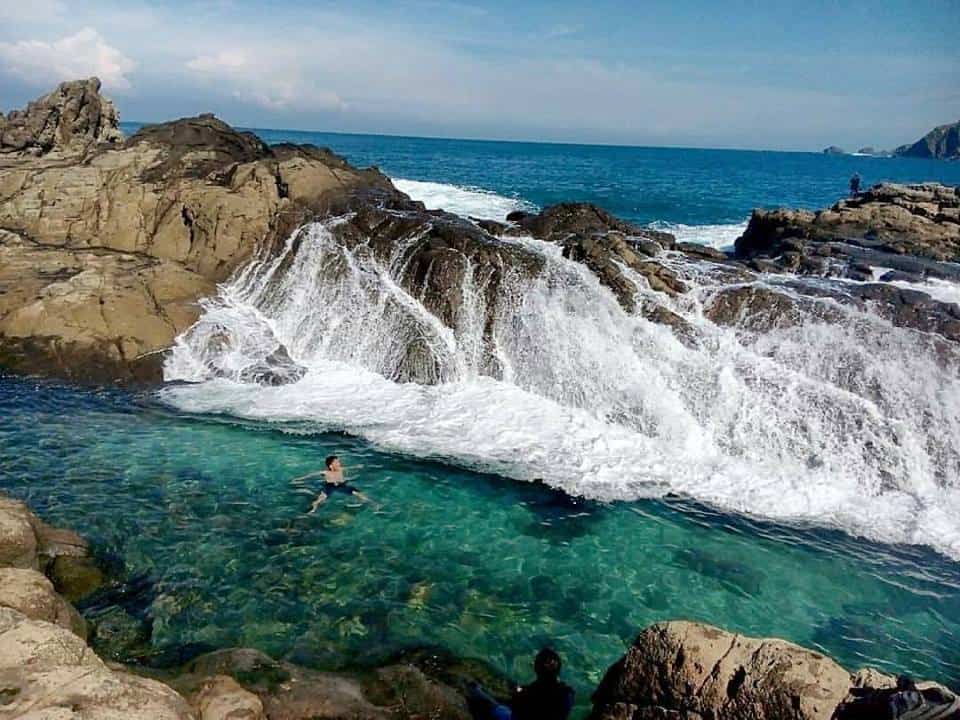 pantai-wediombo.jpg