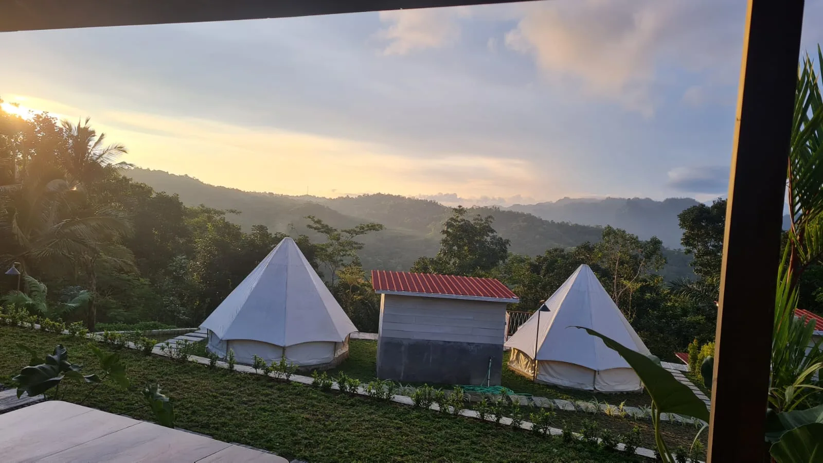 Glamping Keluarga Jogja: Panduan Liburan Alam Bersama Anak